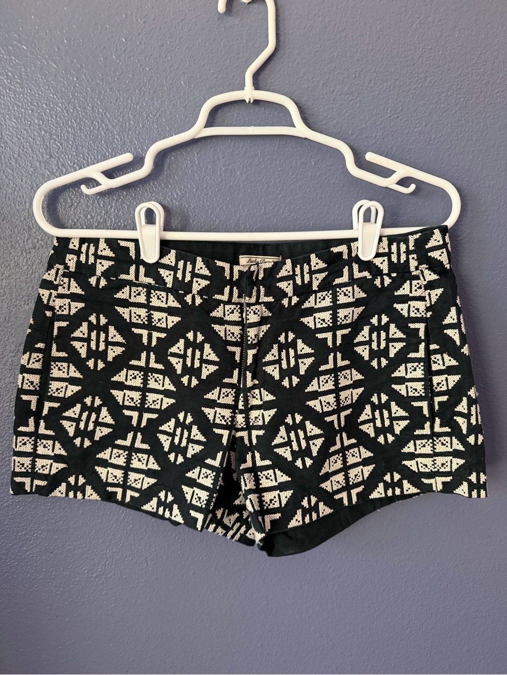 Lucky Brand embroidered shorts sz 0. M